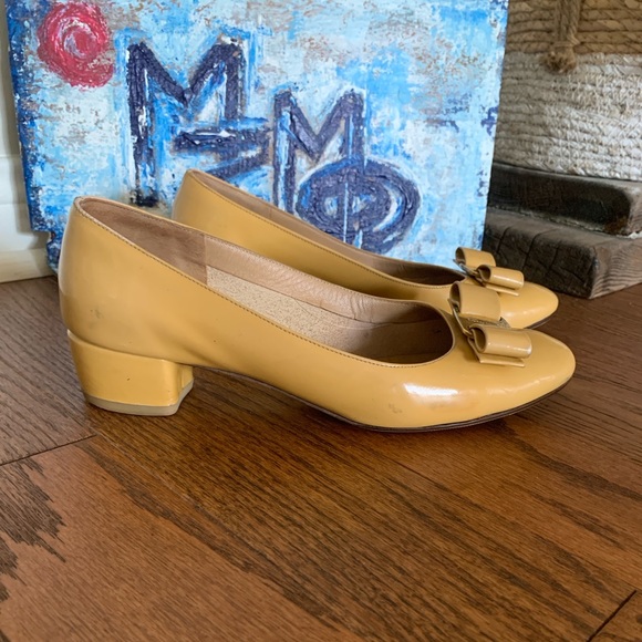 Salvatore Ferragamo Sz 6.5 Patent Yellow Leather Vara Bow Chunky Italy Ballet - Picture 7 of 13